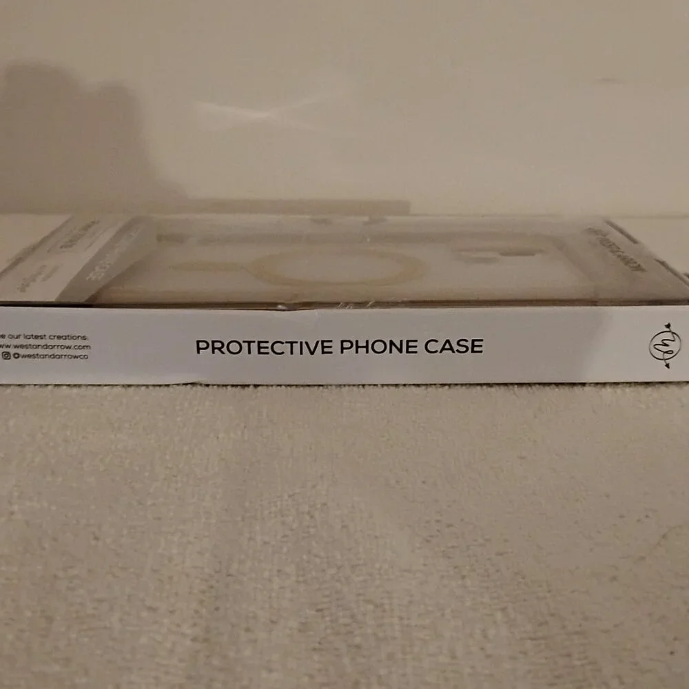 West & Arrow White/Tan iPhone 13/14/15 Protective Phone Case